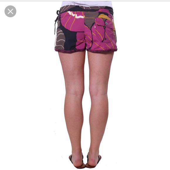 PATAGONIA WOMENS SHORTIE BOARDIE 12 - Picture 3 of 6